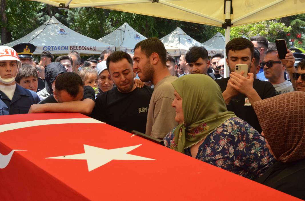 Türkiye’nin yüreğini yakan şehit Özkan Özkanlı’ya memleketinde acı veda 1